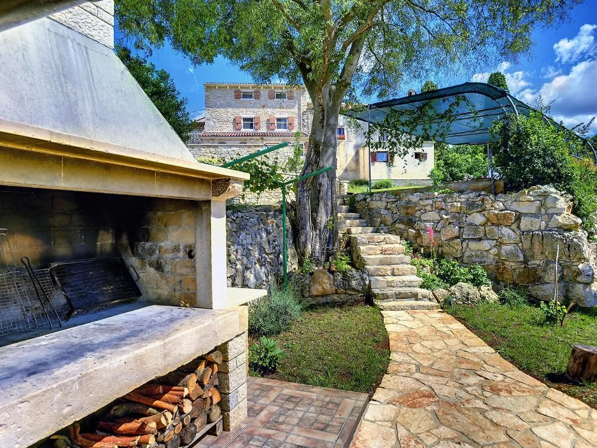 Rustic Holiday Home In Valtura With Swimming Pool 0*,  Croácia